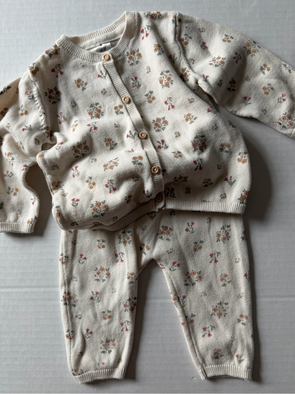 H&M Baby 6M Organic Cotton Floral Knit Cardigan Pants Set